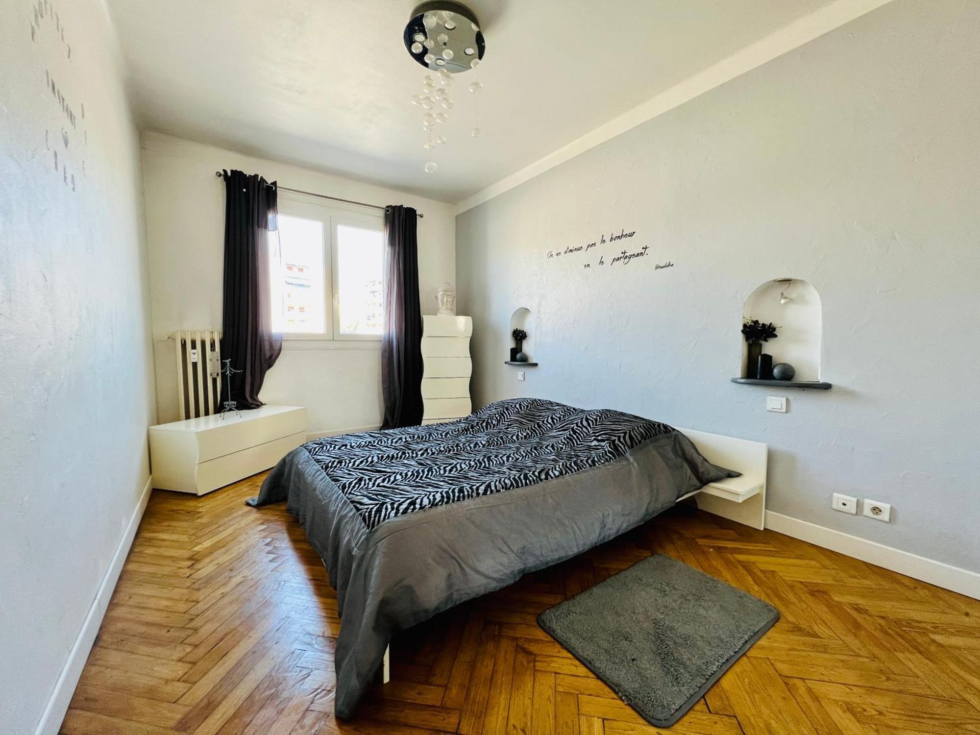 Appartement 3 Pieces Arenas Ouest *
