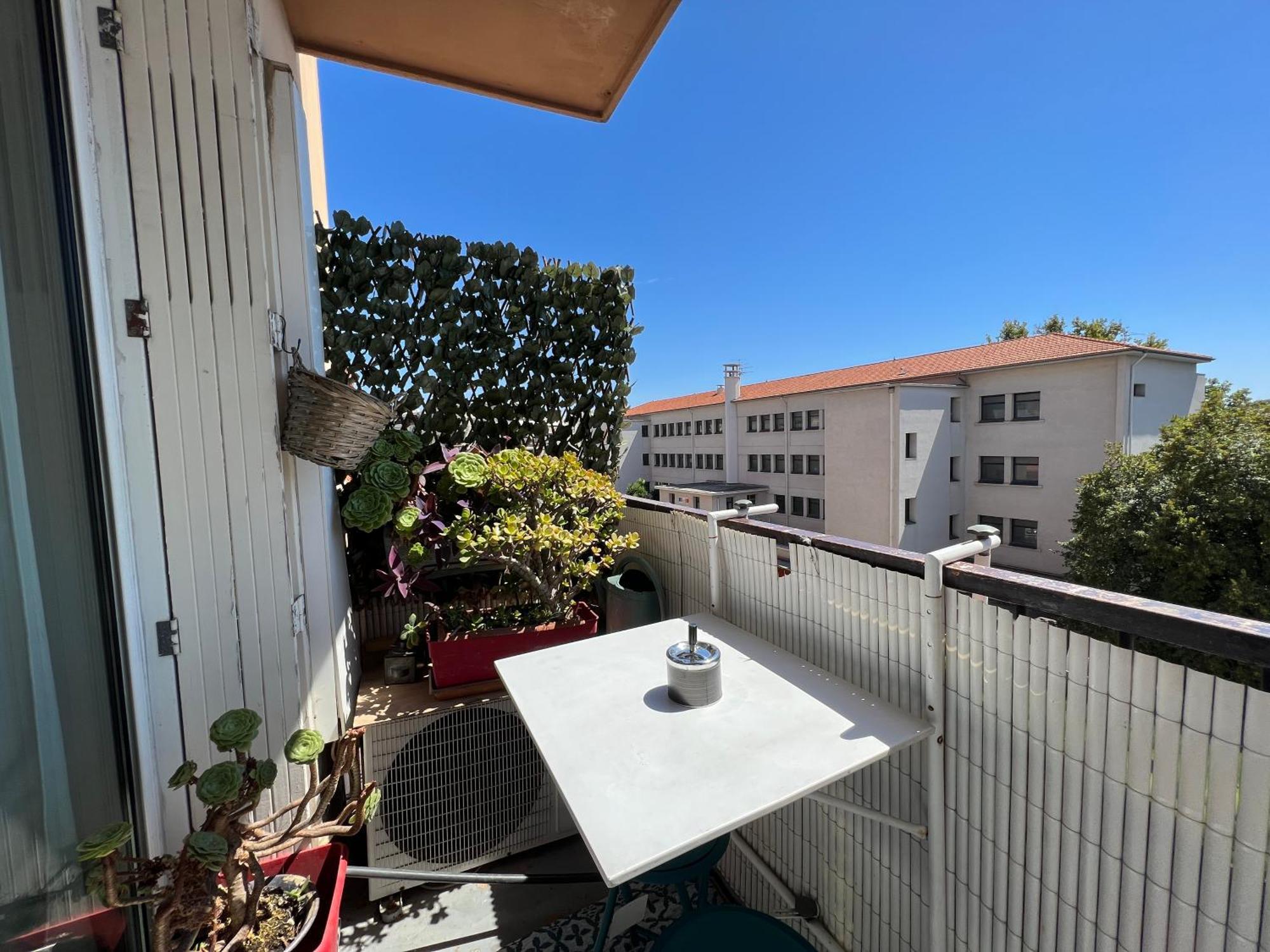 Appartement 3 Pieces Arenas Ouest Nice